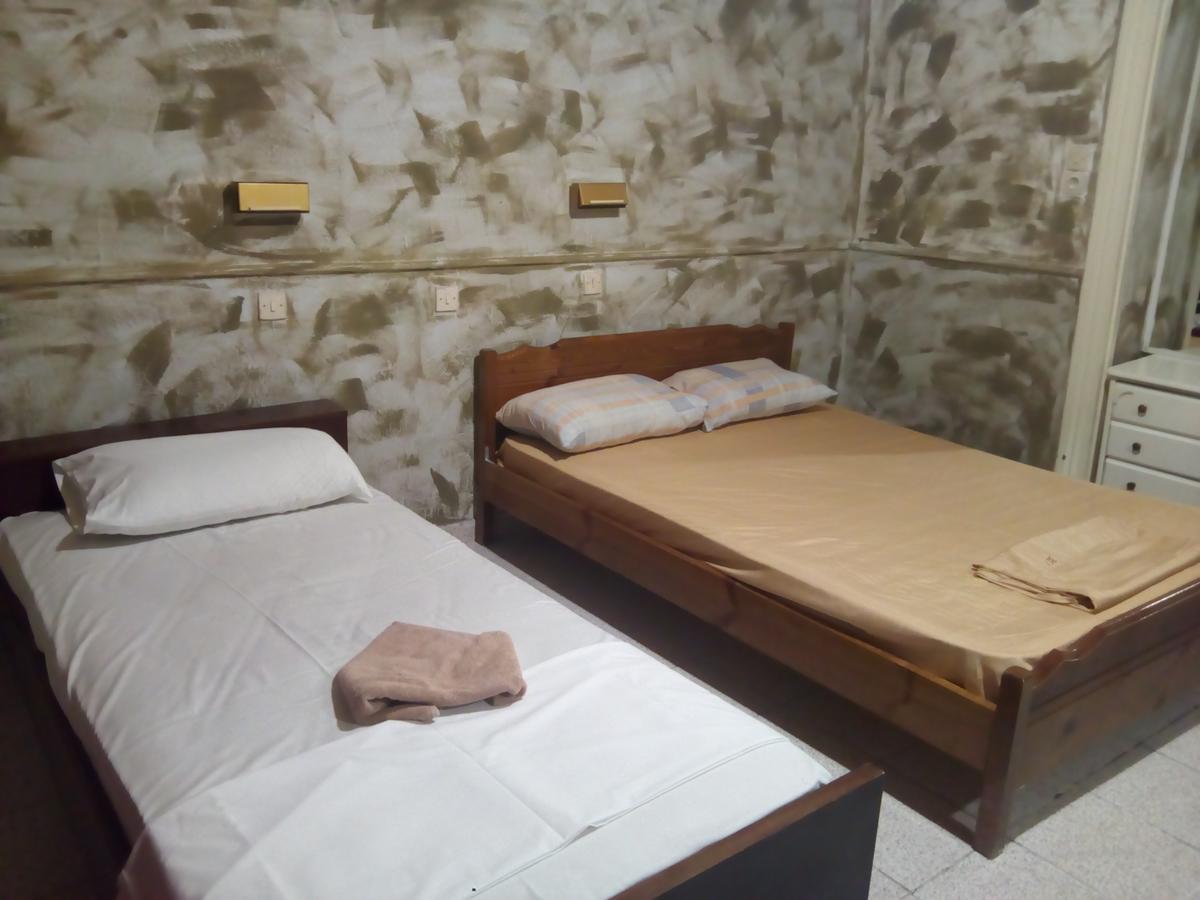 Hotel Feron Aten Exteriör bild